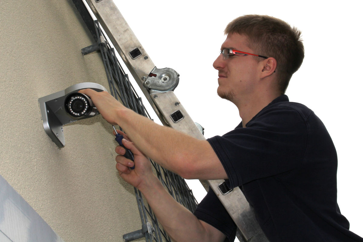 Schlüssel Fritz montiert Ihre Sicherheitstechnik fachkundig! Schlüssel Fritz montiert Ihre Sicherheitstechnik fachkundig!
