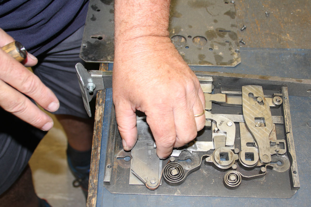 Fachmännische Reparaturen in der eigenen Werkstatt von Schlüssel Fritz. Fachmännische Reparaturen in der eigenen Werkstatt von Schlüssel Fritz.
